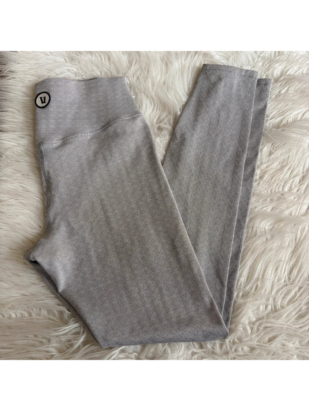 Vuori chilled out leggings size S